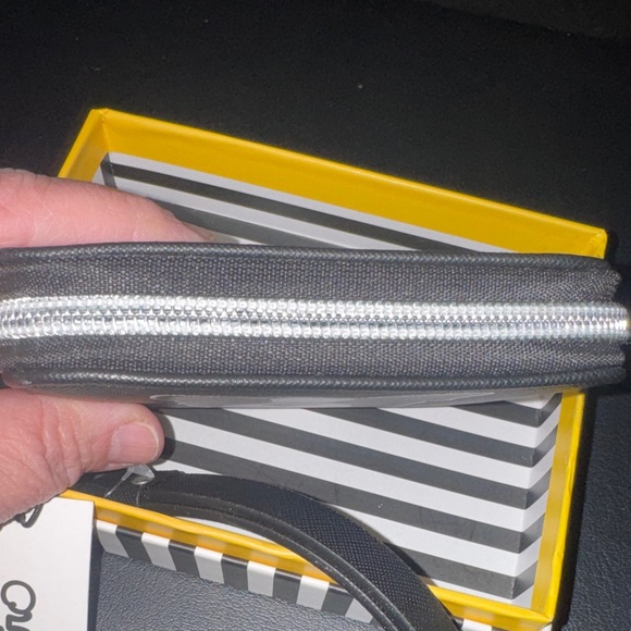 Marc Tetro Boston Terrier Dog Print Wallet - Picture 9 of 13